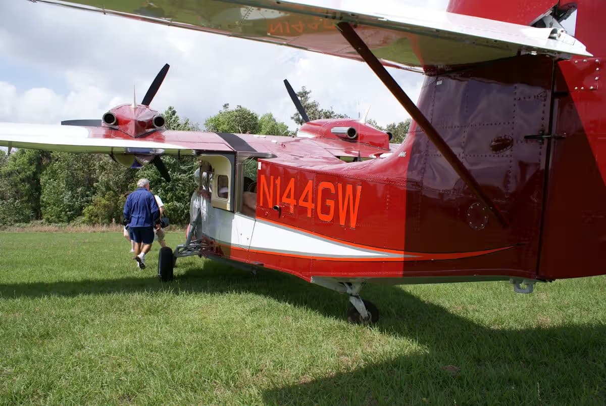 N144GW — Twin-engine aircraft
