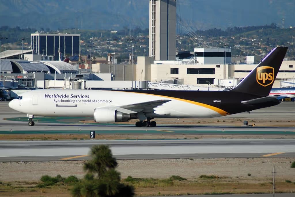 N330UP — Twin-engine aircraft