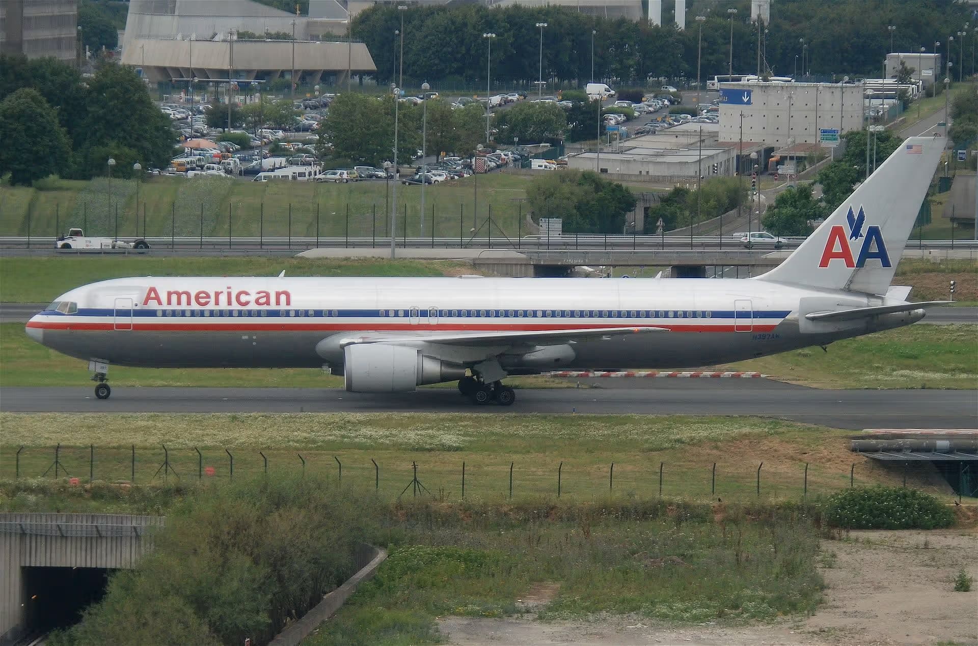 N397AN — Twin-engine aircraft