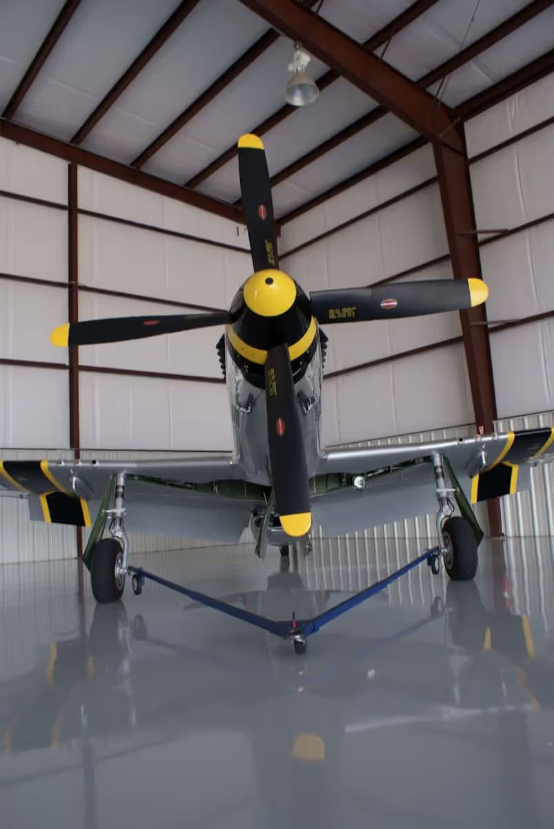 Unidentified — Single-engine aircraft