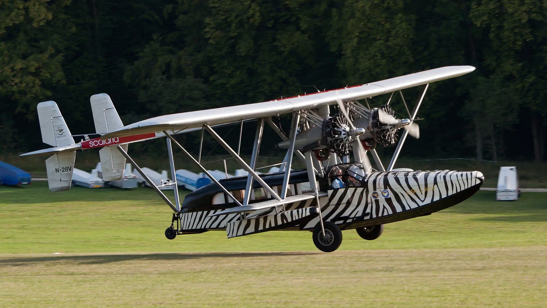 N28V — Twin-engine aircraft