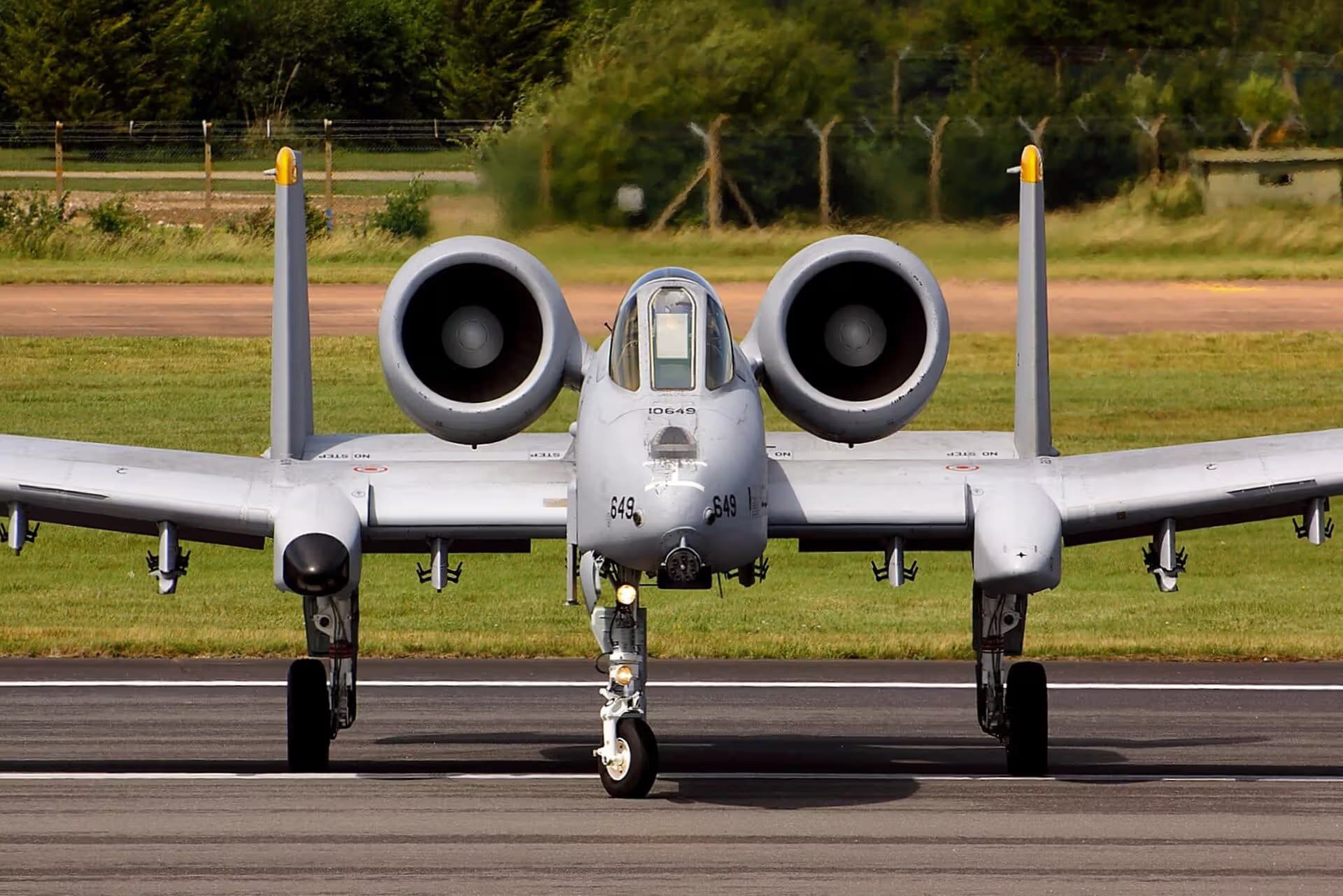 Unidentified — Twin-engine aircraft