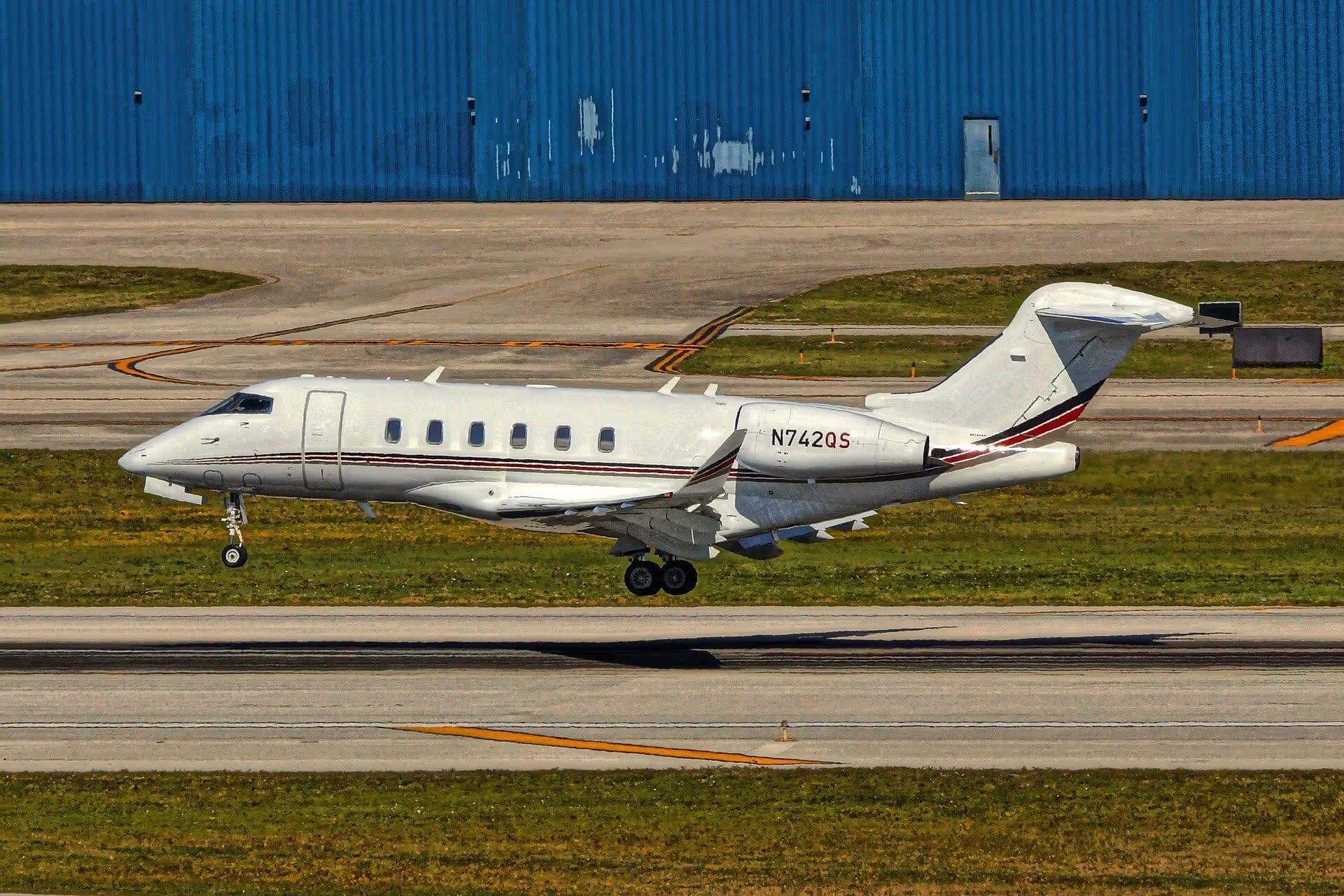 N742QS — Business jet