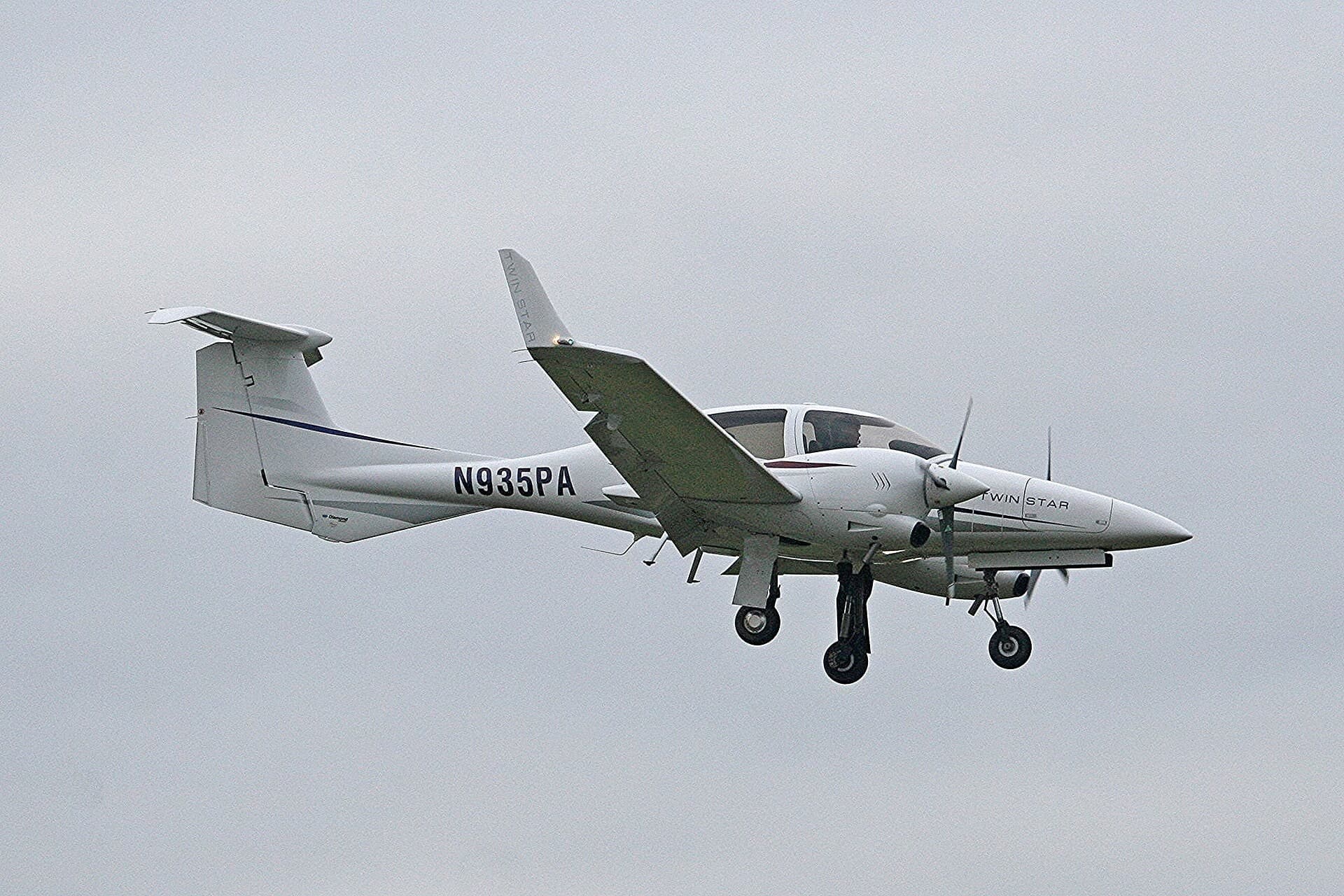 N935PA — Diamond