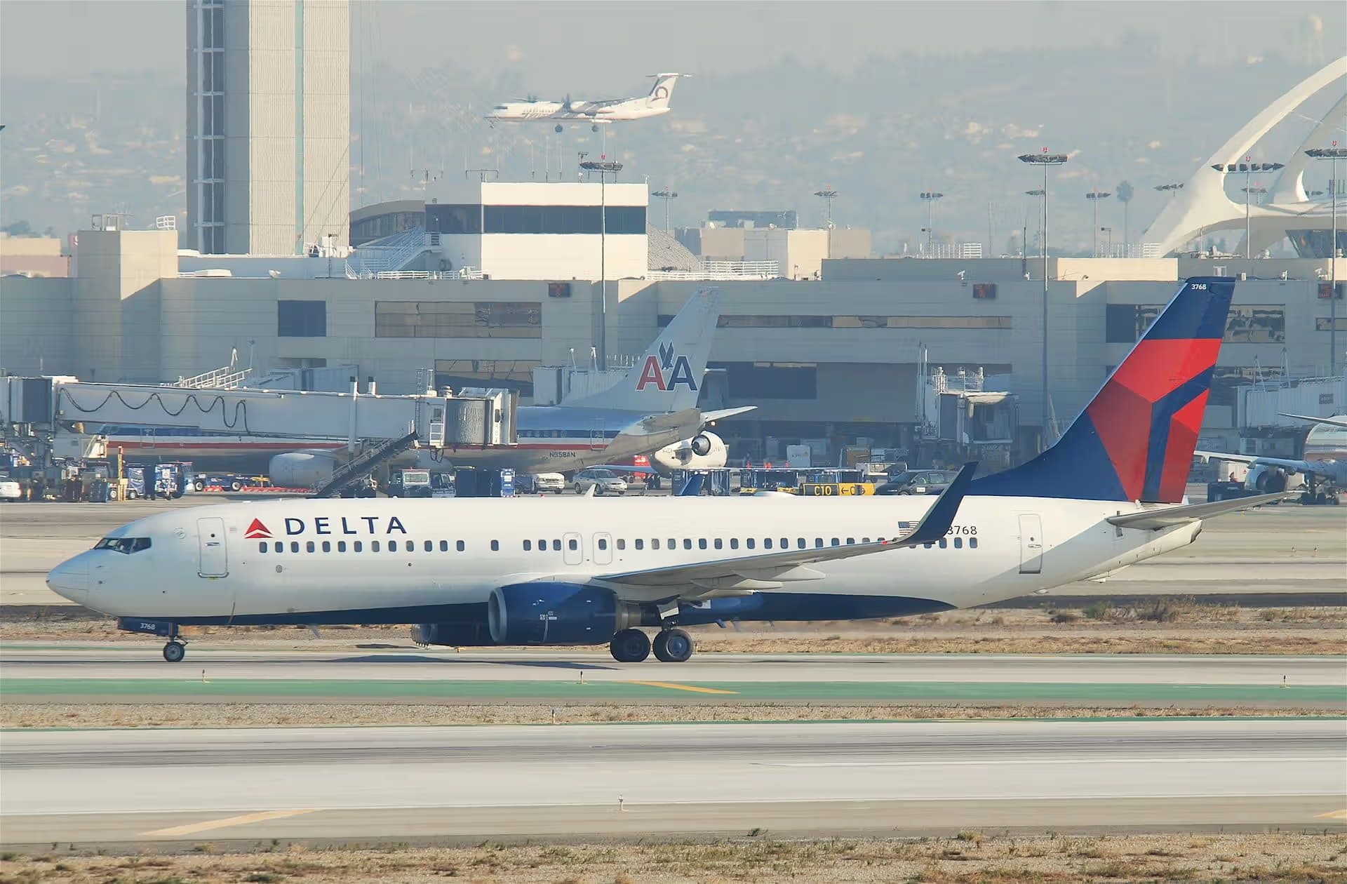 N3768 — Twin-engine aircraft
