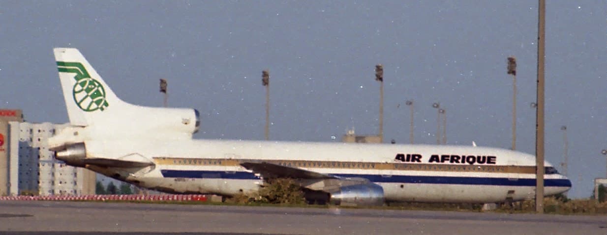 N186AT — Douglas