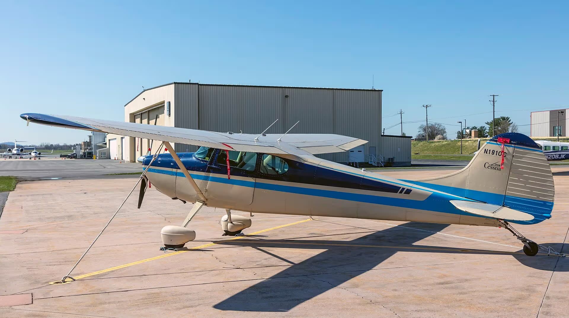 N1910C — Cessna