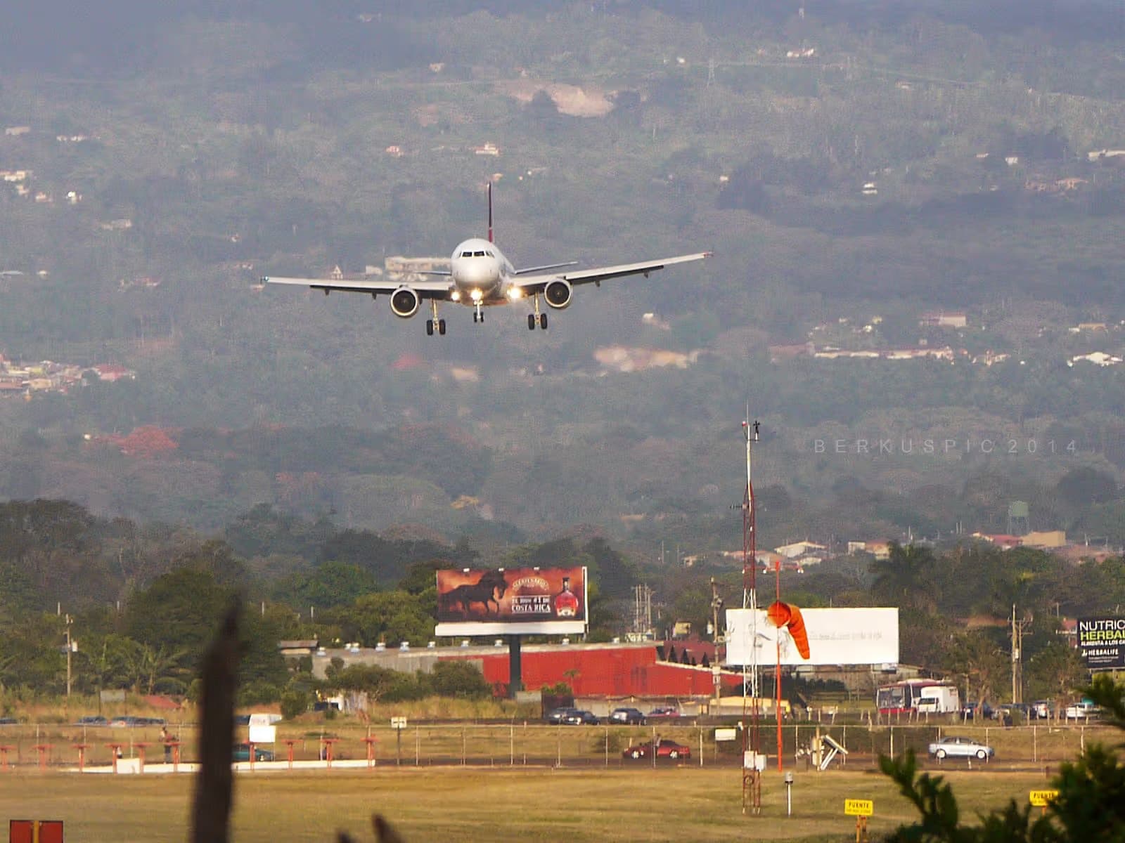 N990TA — Twin-engine aircraft