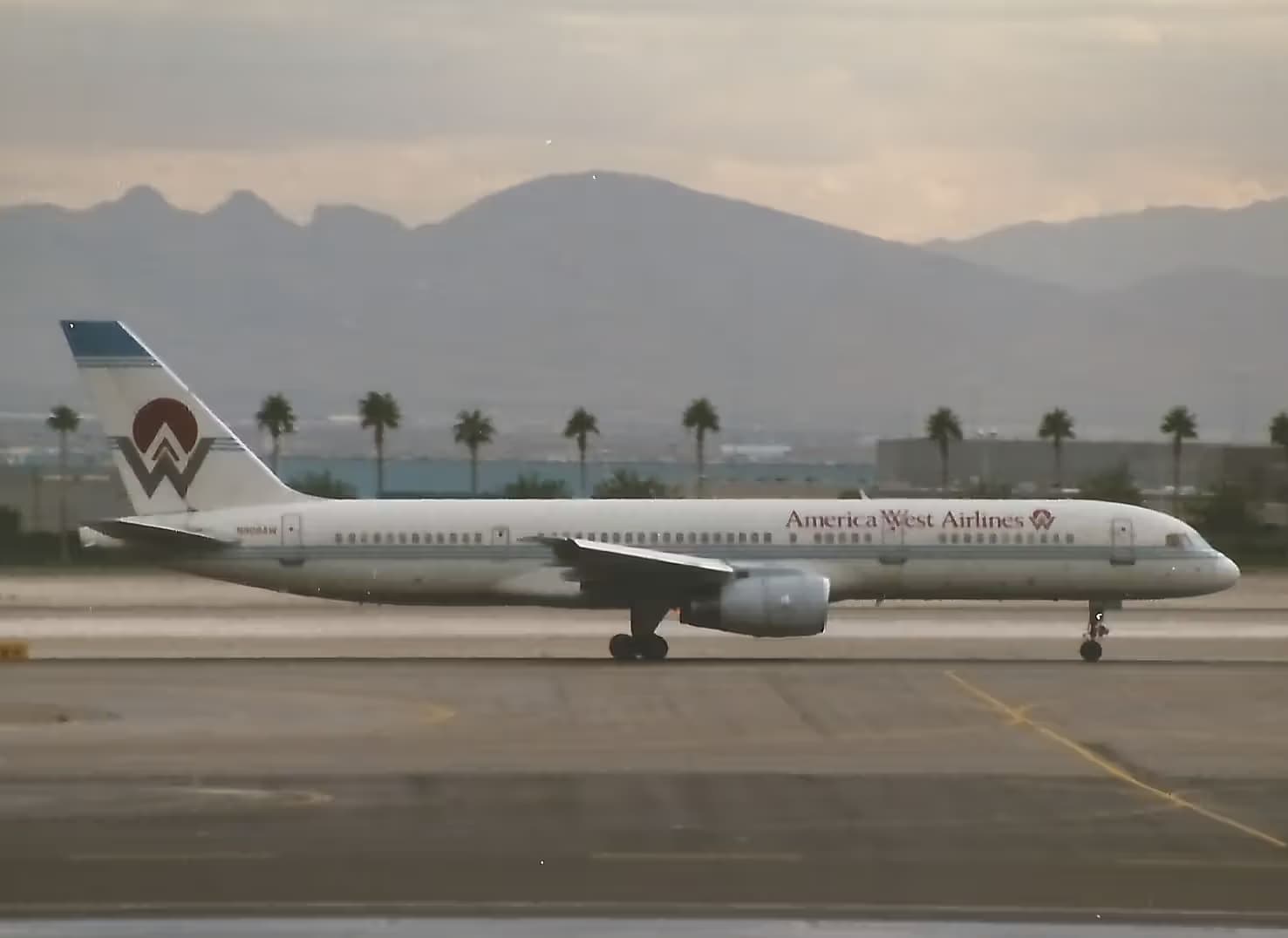 N908AW — Boeing