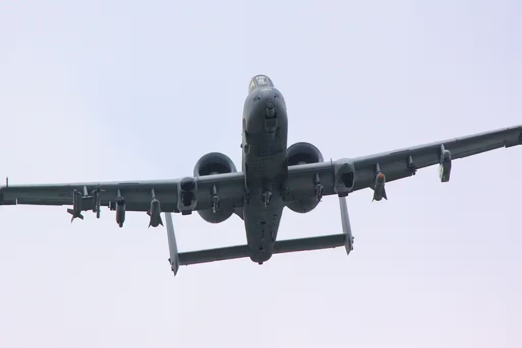 Unidentified — Twin-engine aircraft