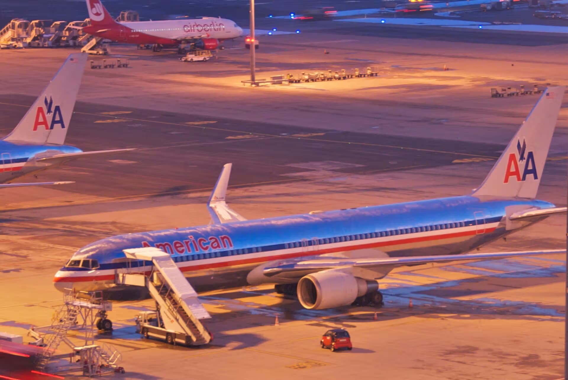 N39365 — Twin-engine aircraft