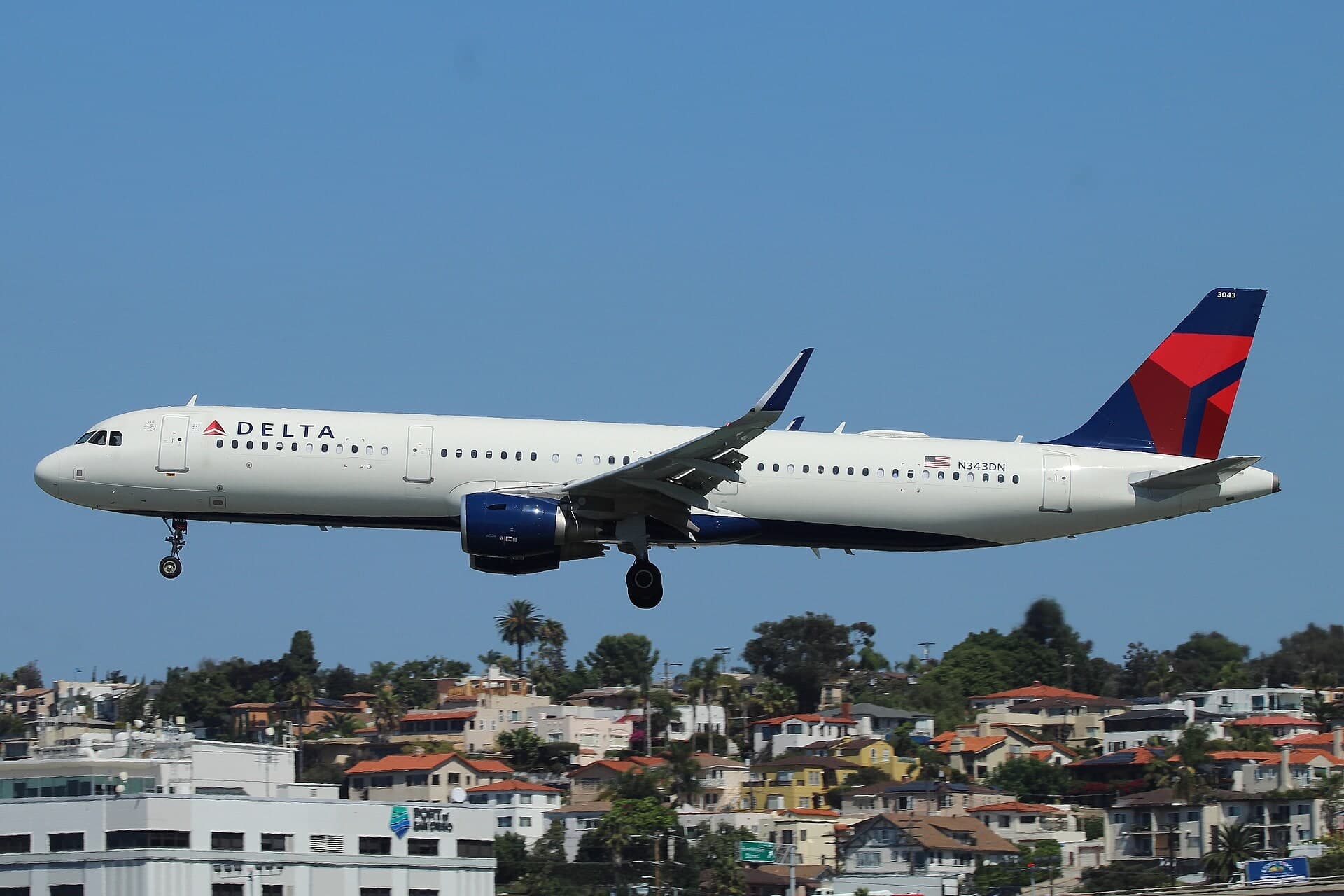 N343DN — Twin-engine aircraft
