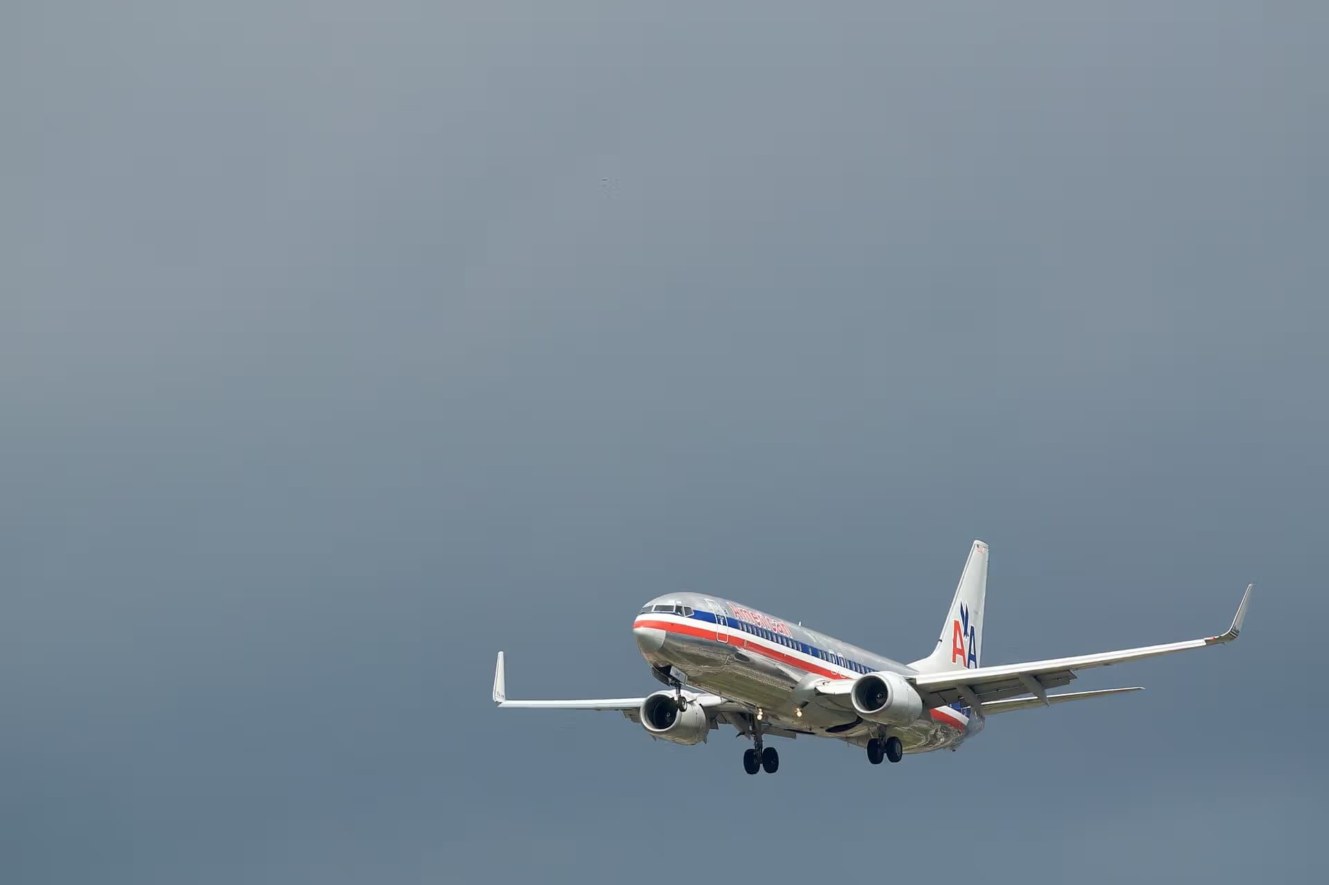 N920AN — Twin-engine aircraft