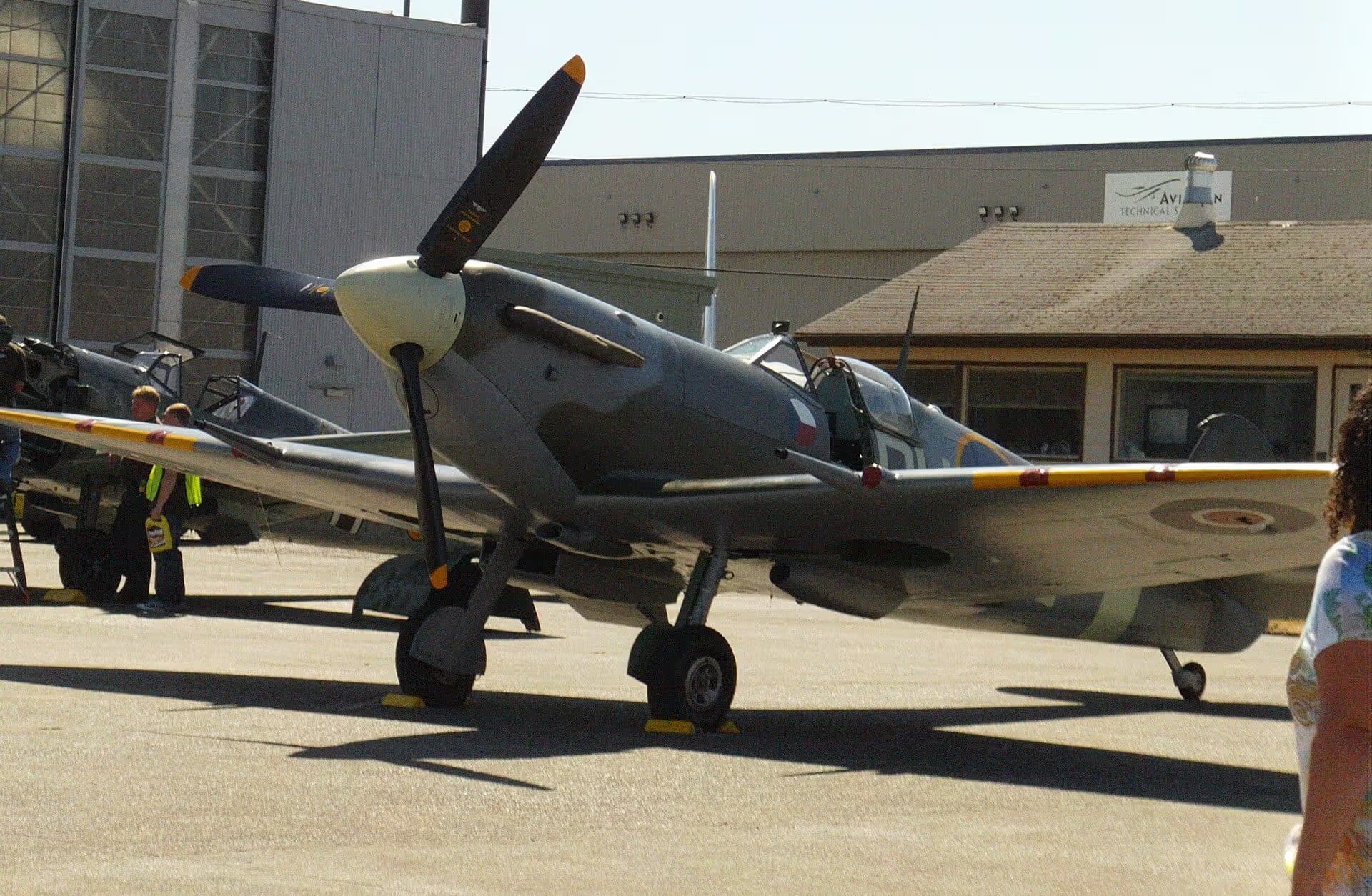 Unidentified — Warbird