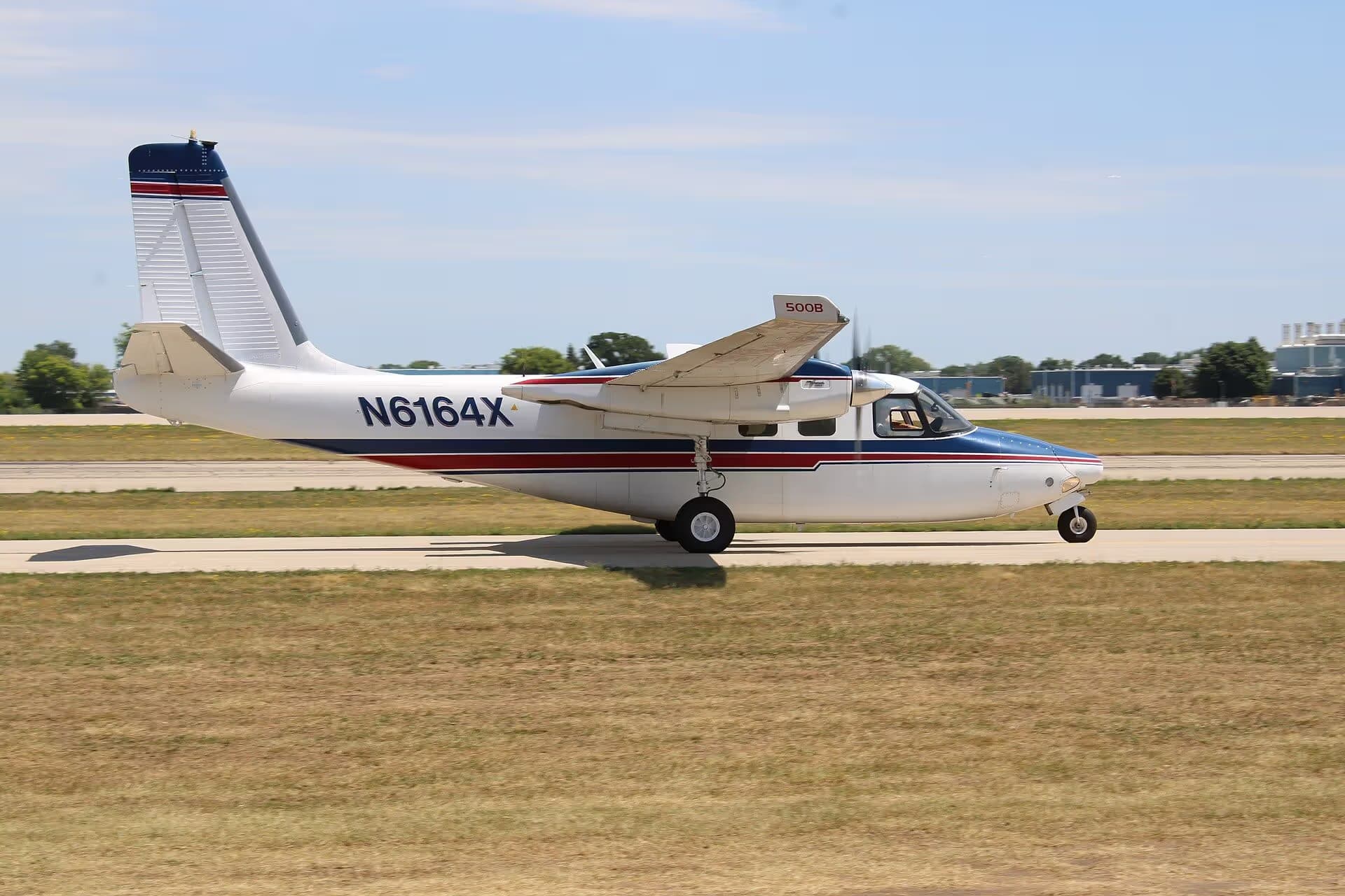 N6164X — Twin-engine aircraft