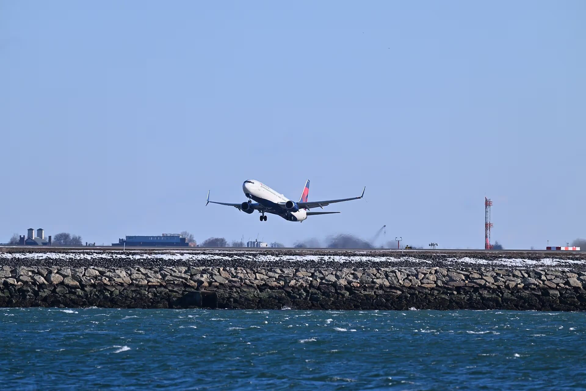 N928DU — Twin-engine aircraft