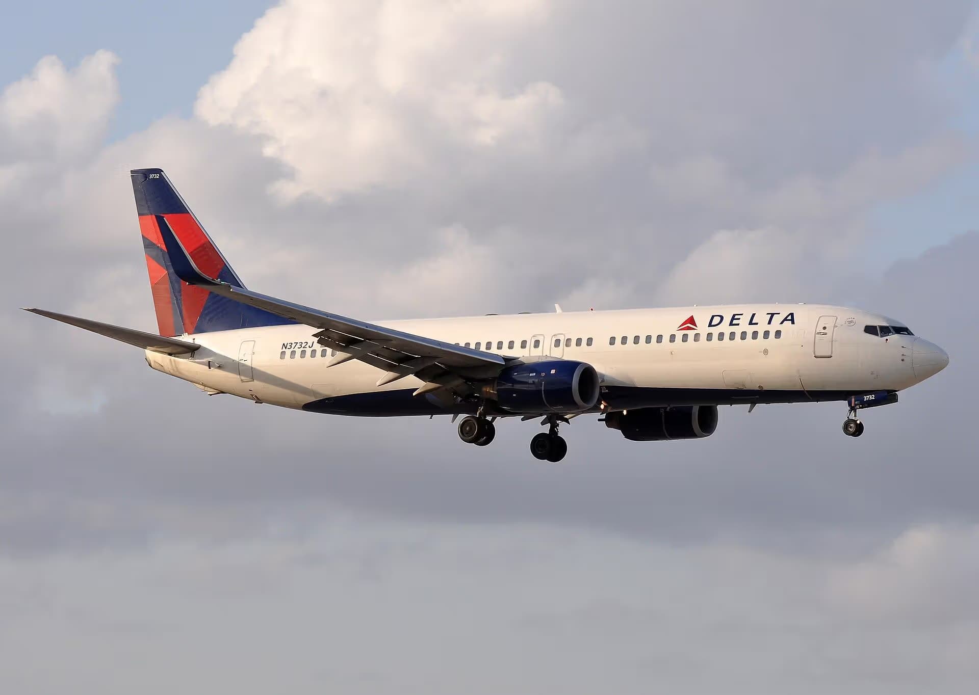 N3732J — Boeing