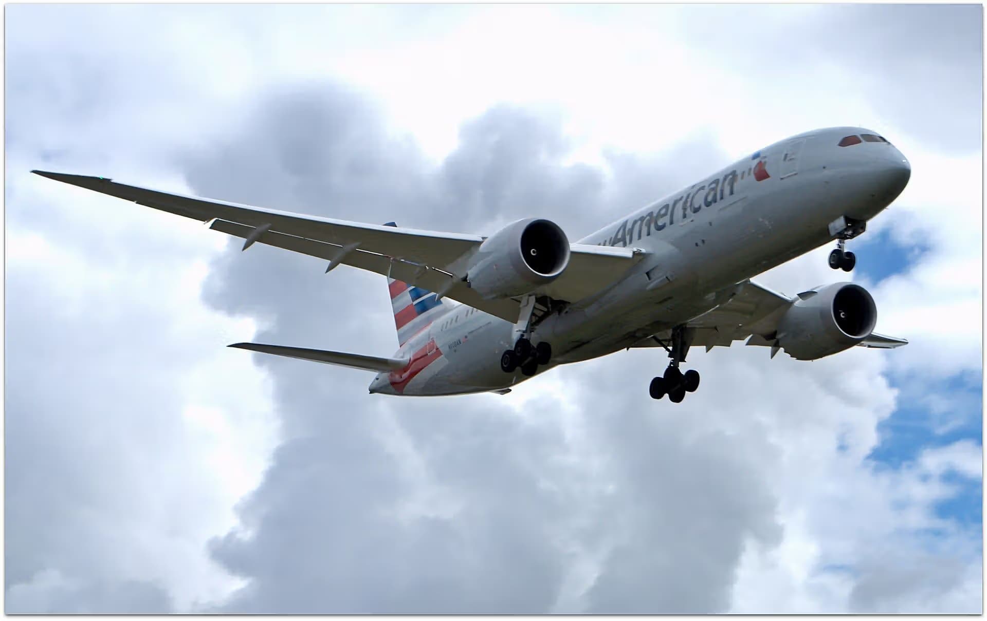 N808AN — Twin-engine aircraft