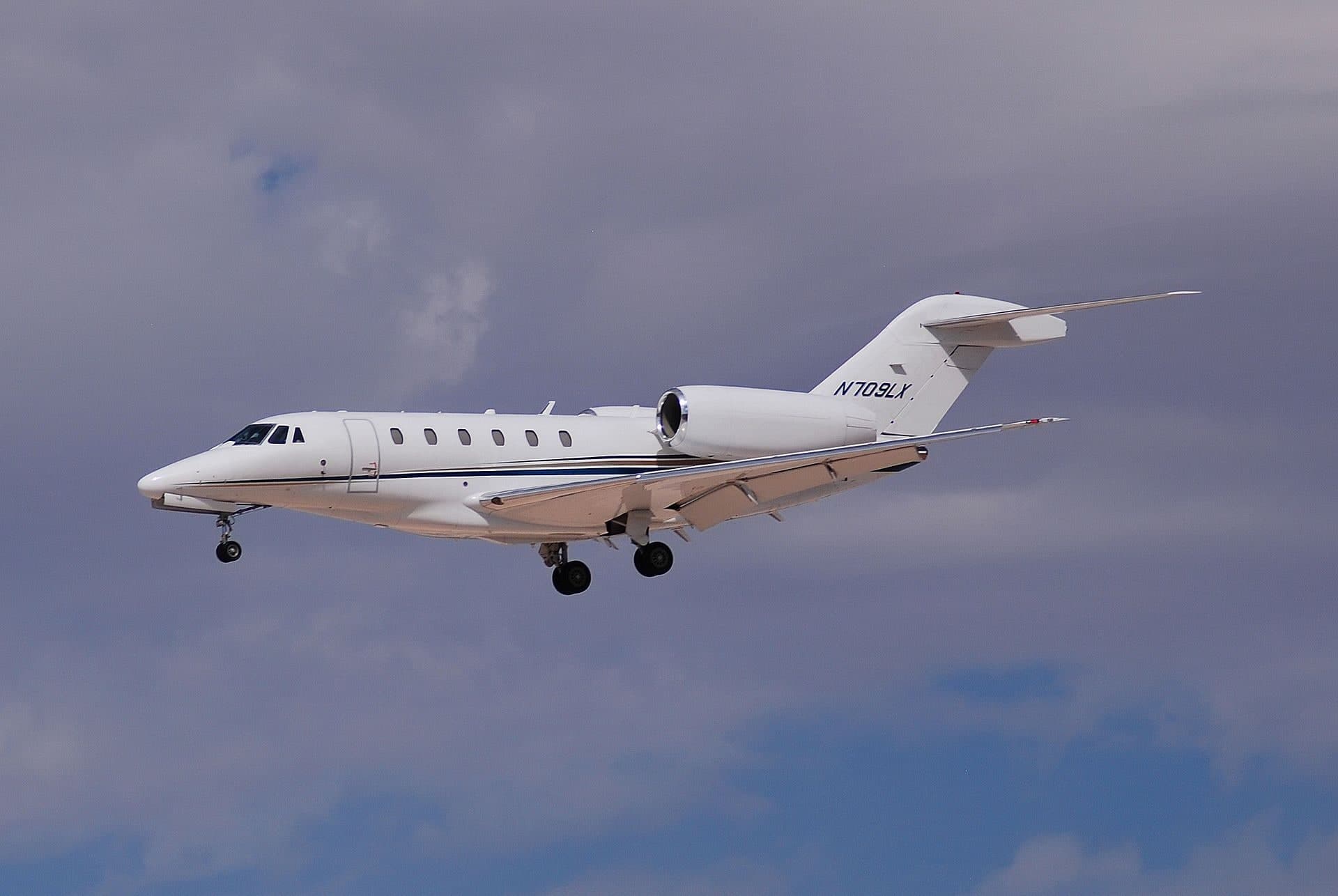 N709LX — Business jet