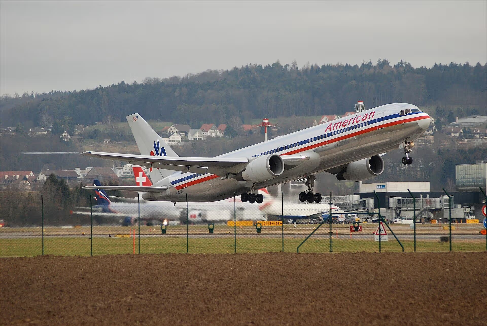 N39367 — Twin-engine aircraft