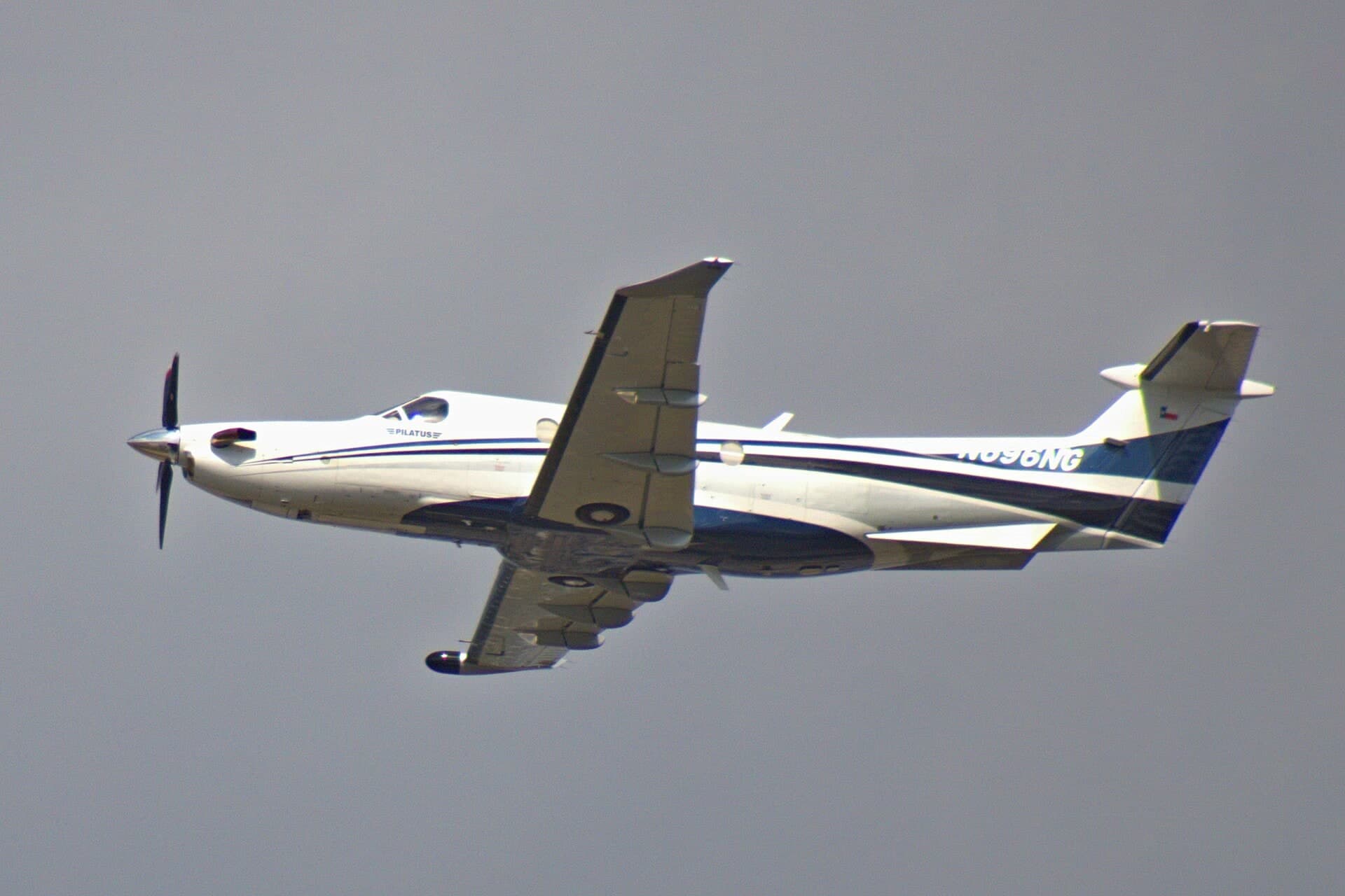 N696NG — Pilatus