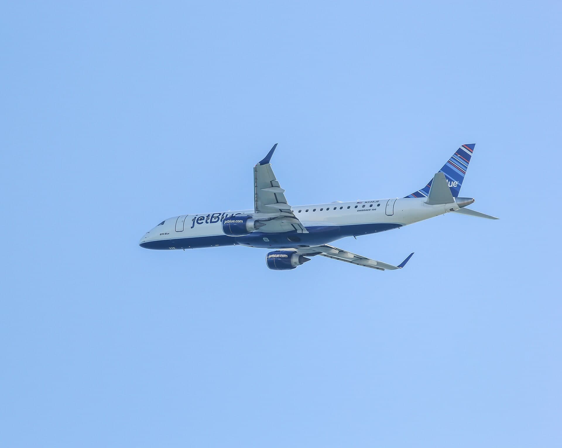 N339JB — Embraer
