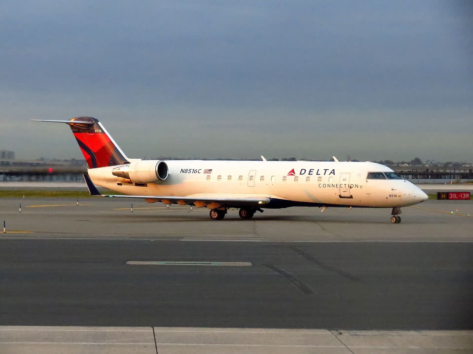 N8516C — Bombardier