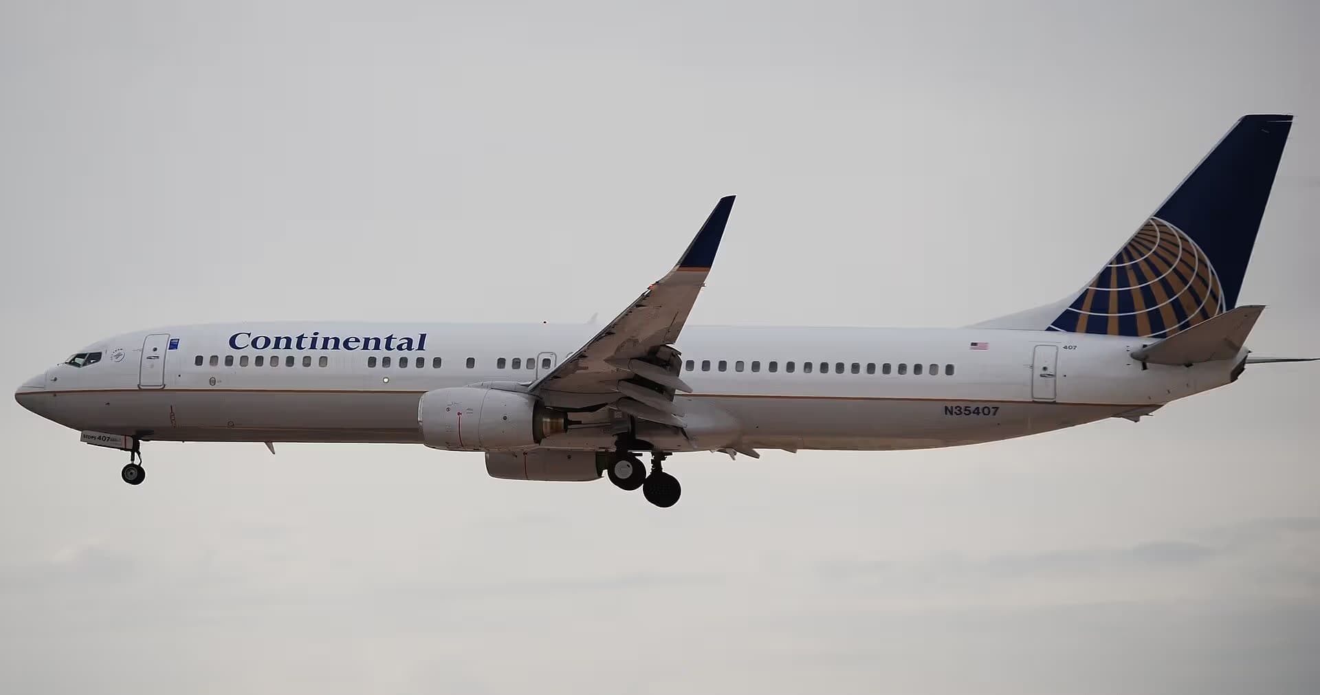 N35407 — Boeing