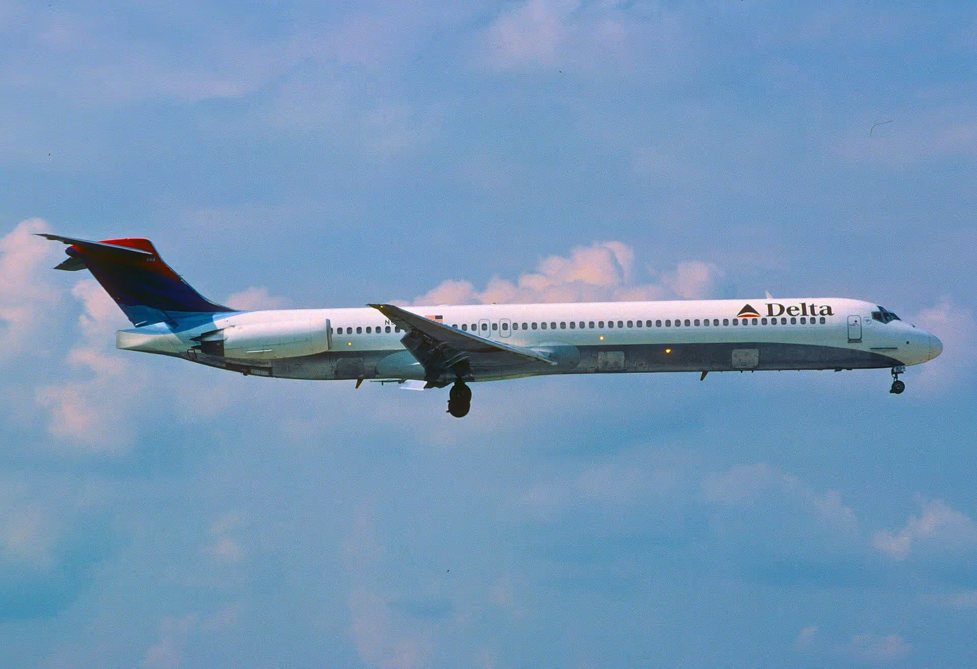 N999DN — Aircraft