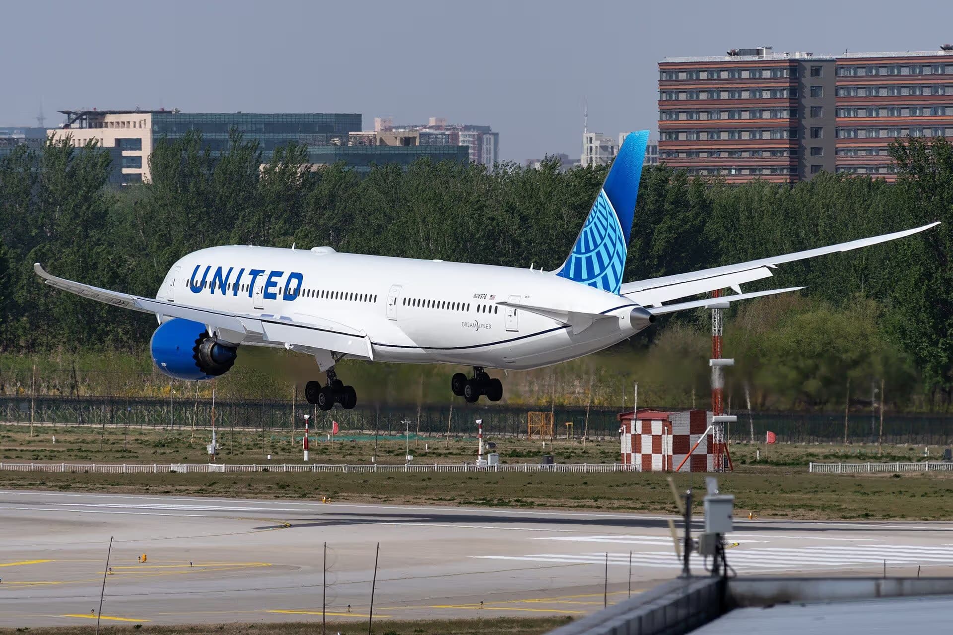 N24976 — Boeing