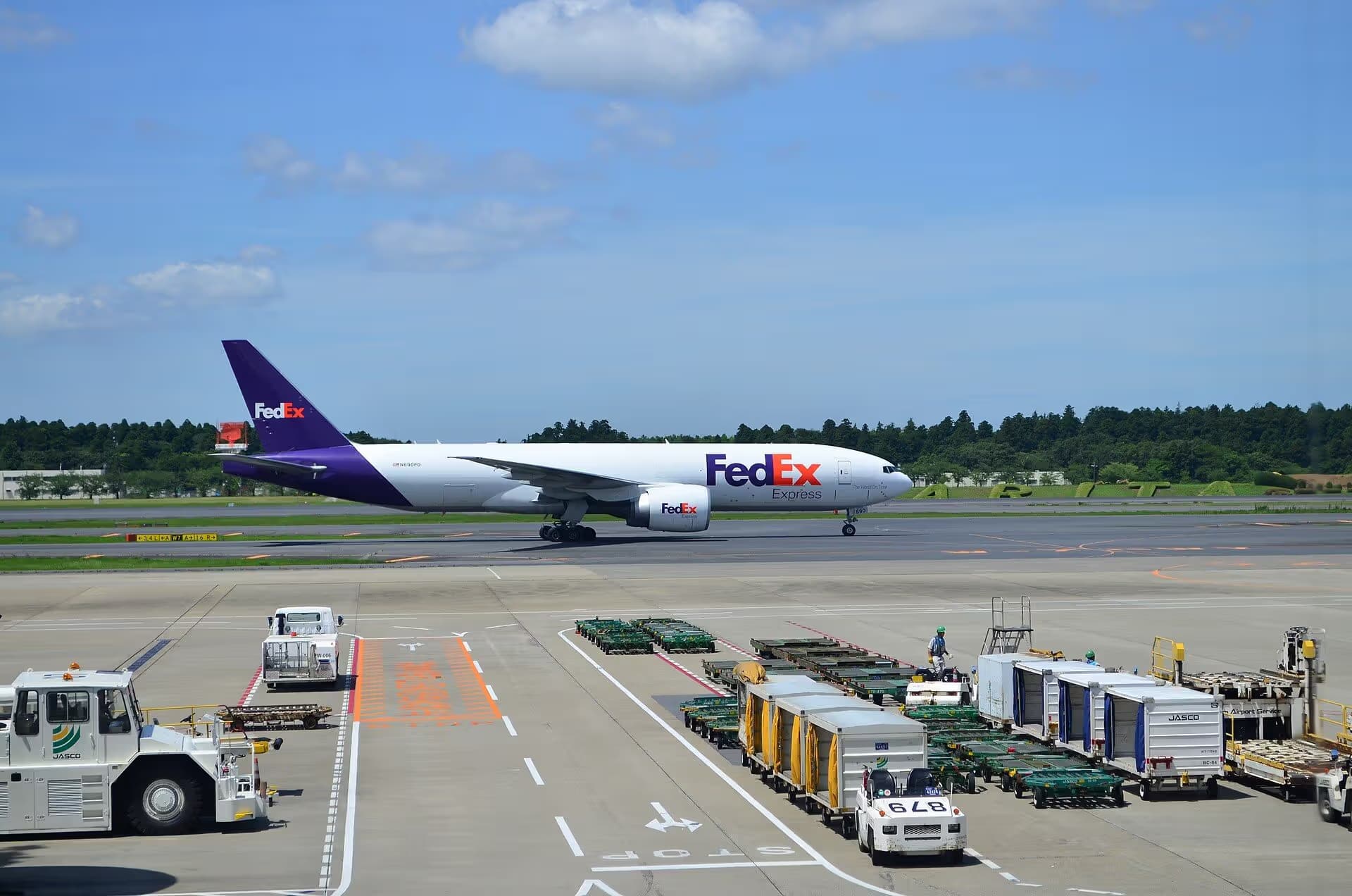 N890FD — Twin-engine aircraft at Narita International Airport