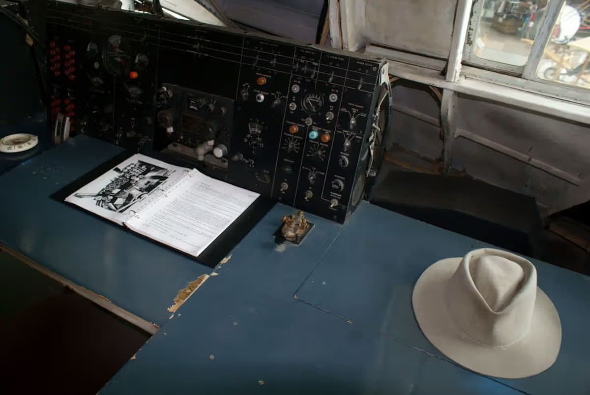 Unidentified — Aircraft