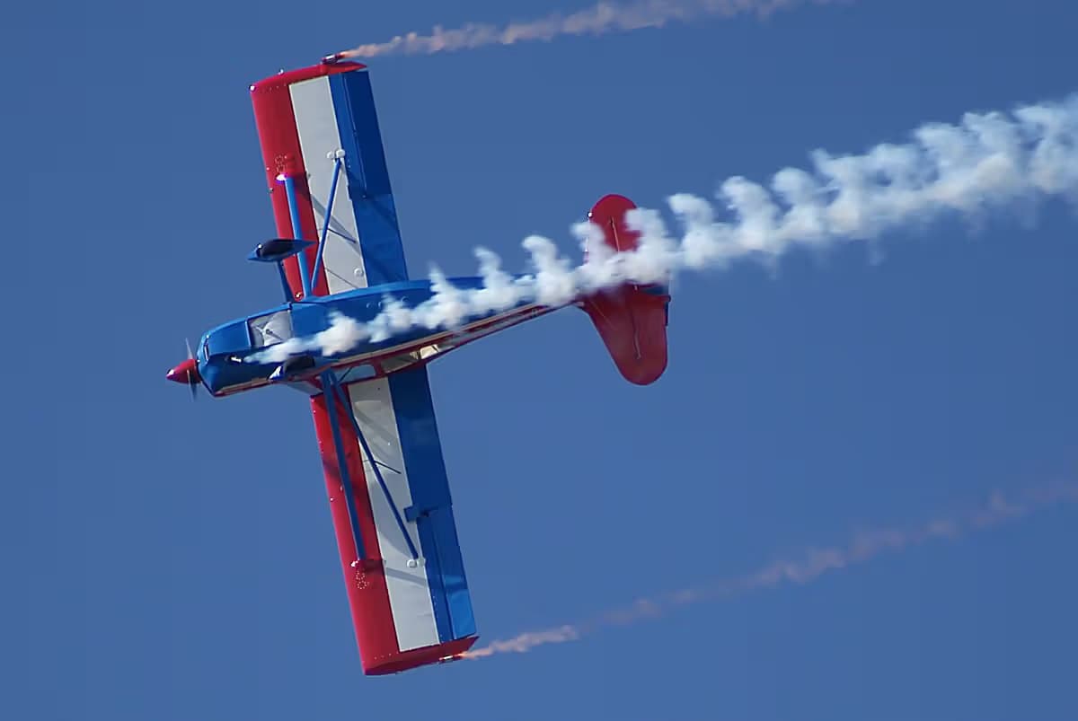 Unidentified — Single-engine aircraft