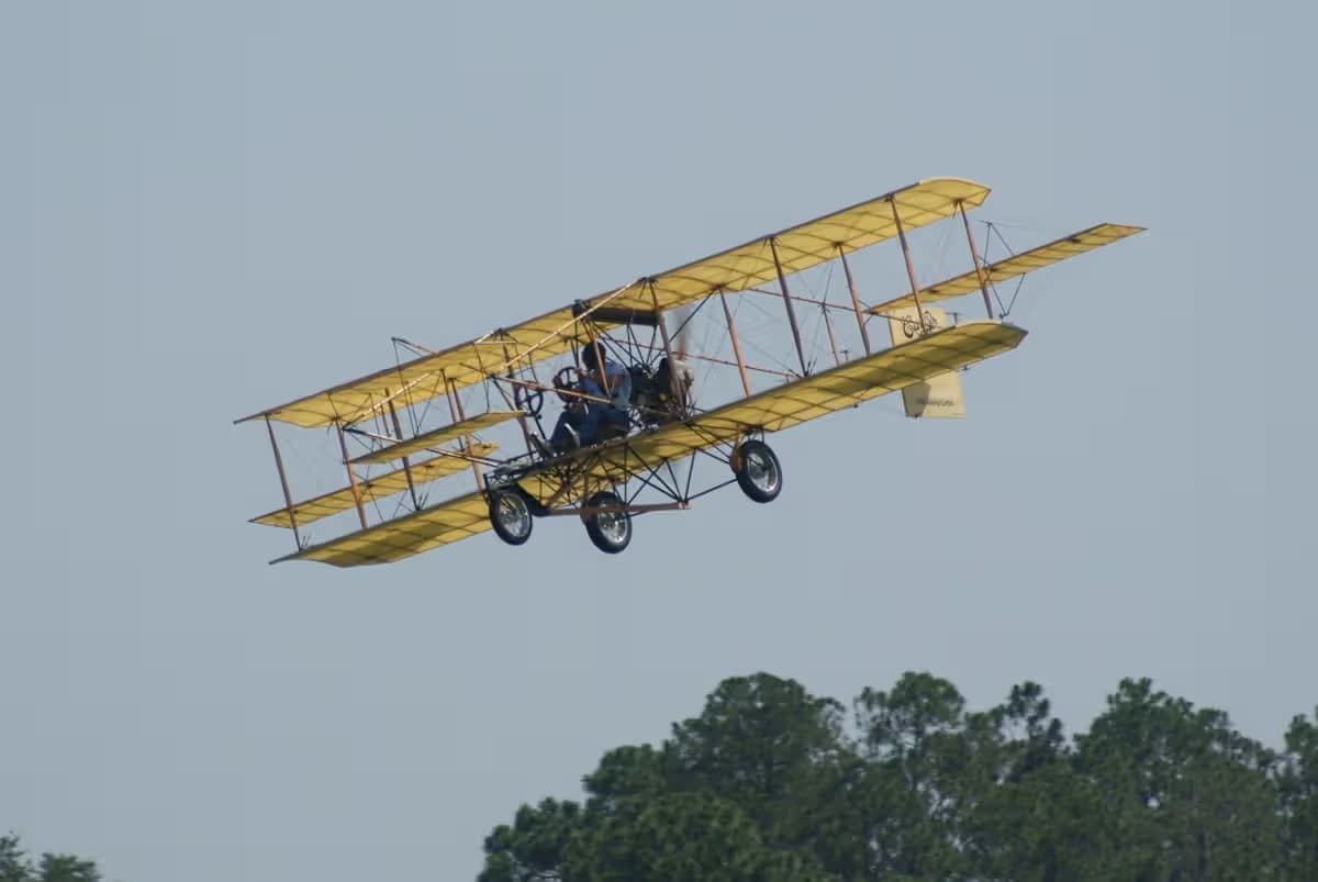 Unidentified — Aircraft