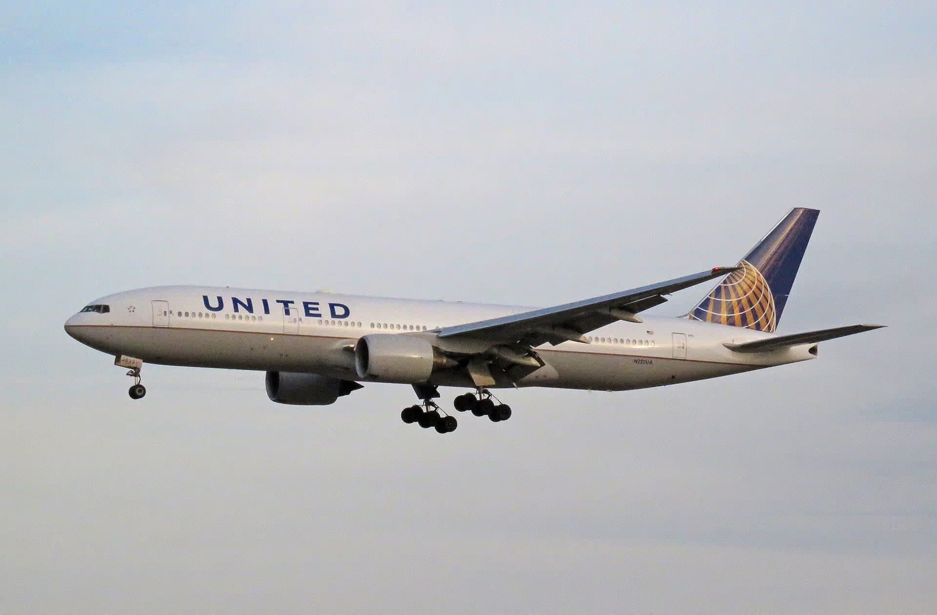 N222UA — Boeing