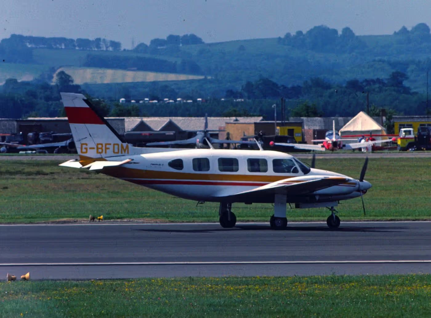 G-BFOM — Piper