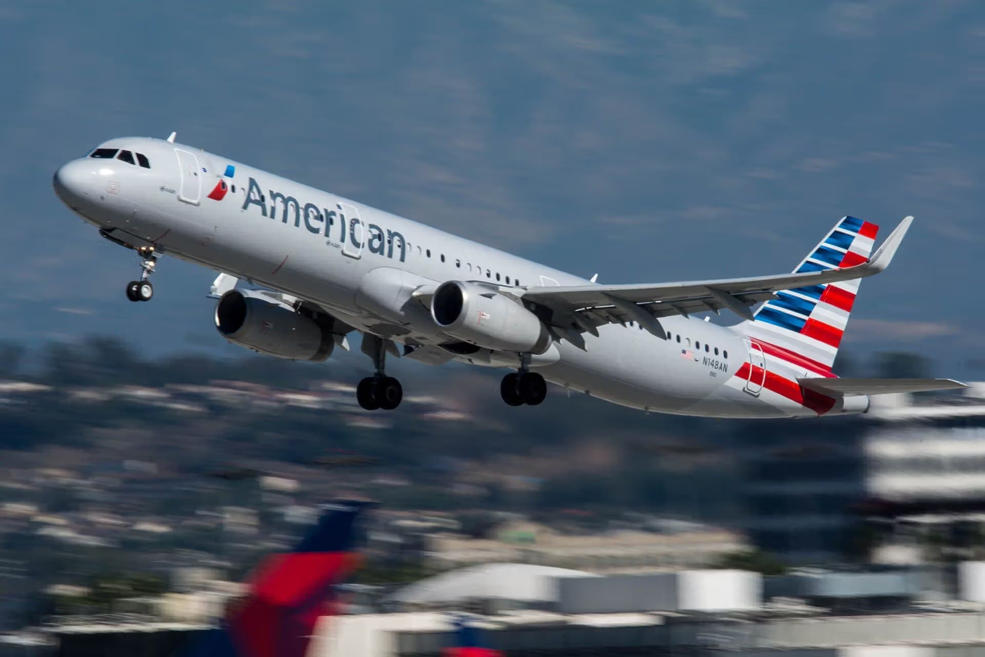 N148AN — Twin-engine aircraft