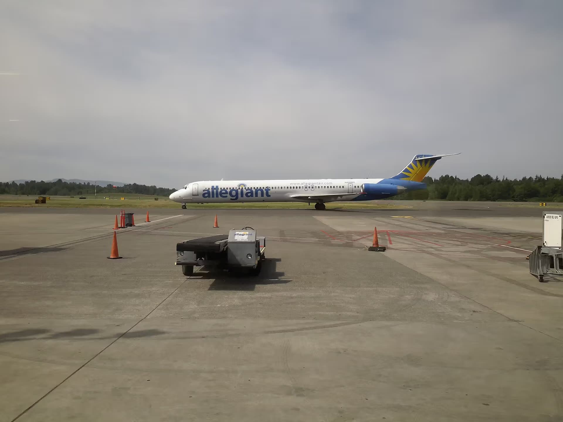 N406NV — Douglas