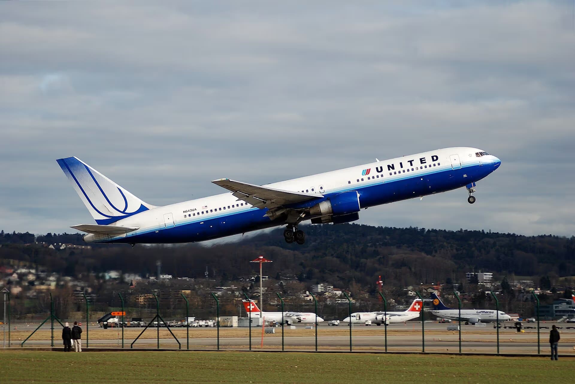 N643UA — Boeing