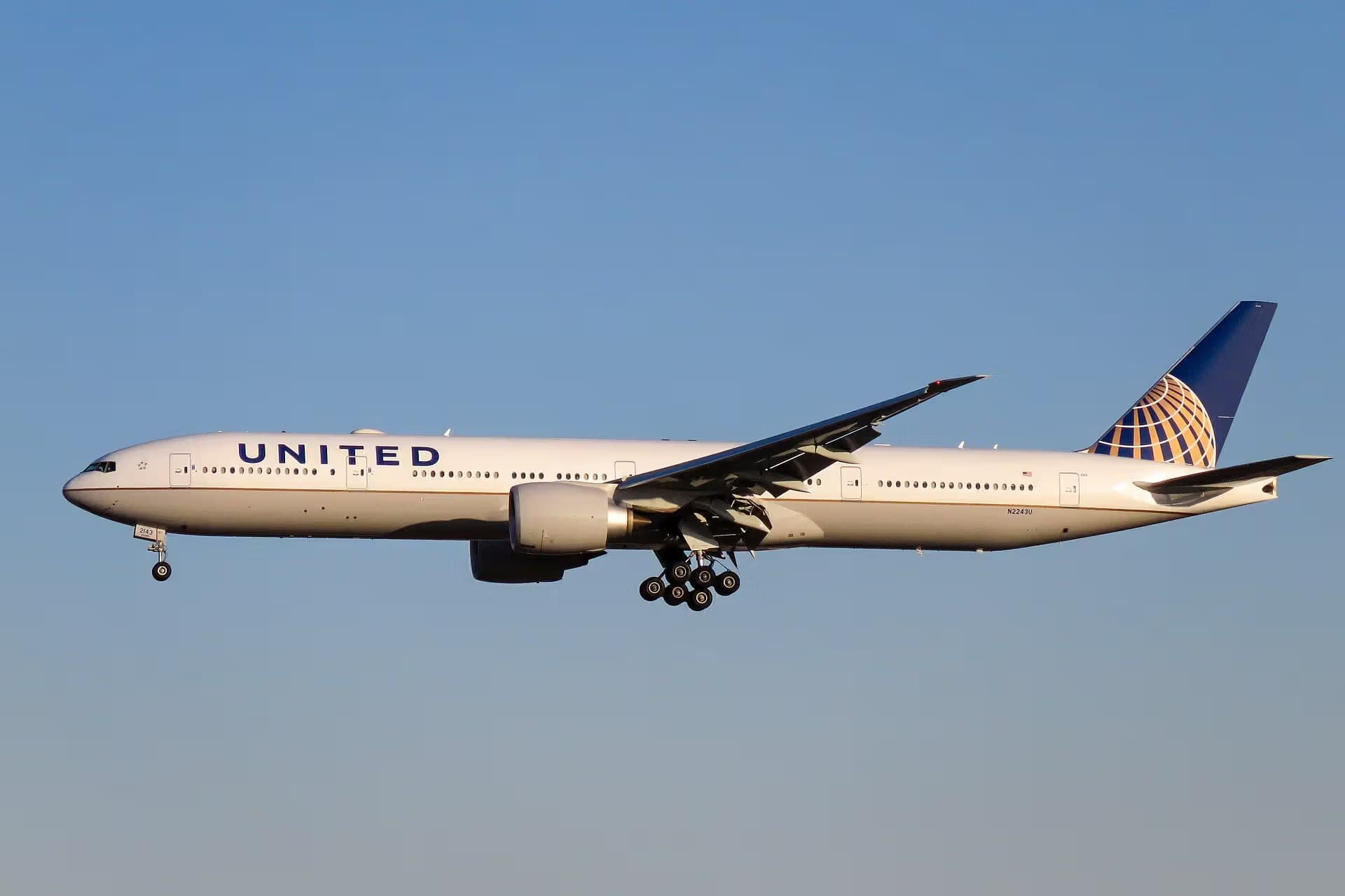 N2243U — Boeing