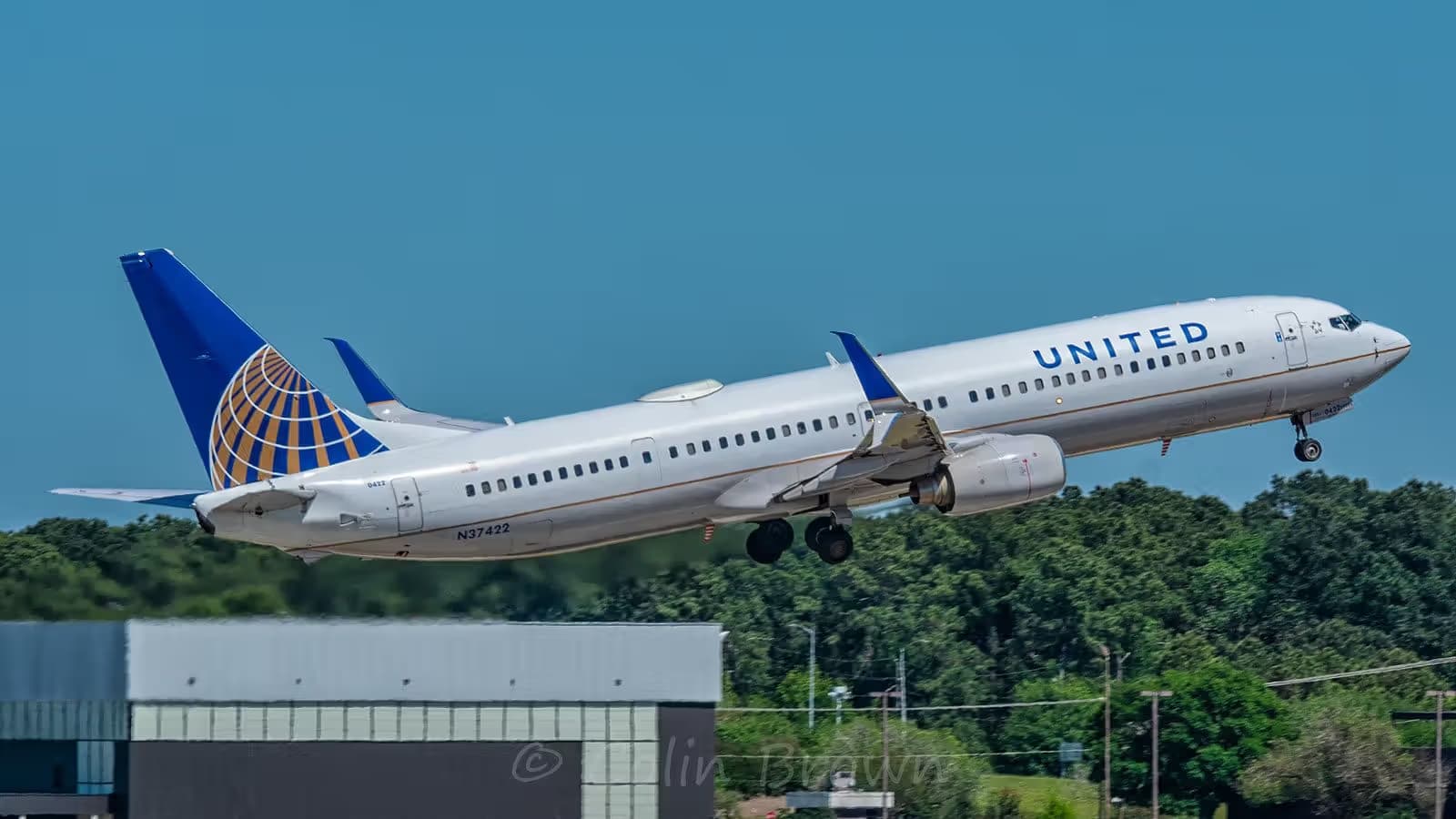 N37422 — Boeing
