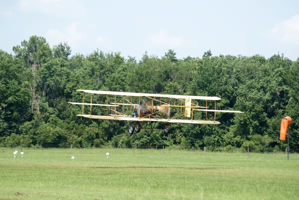 Unidentified — Aircraft
