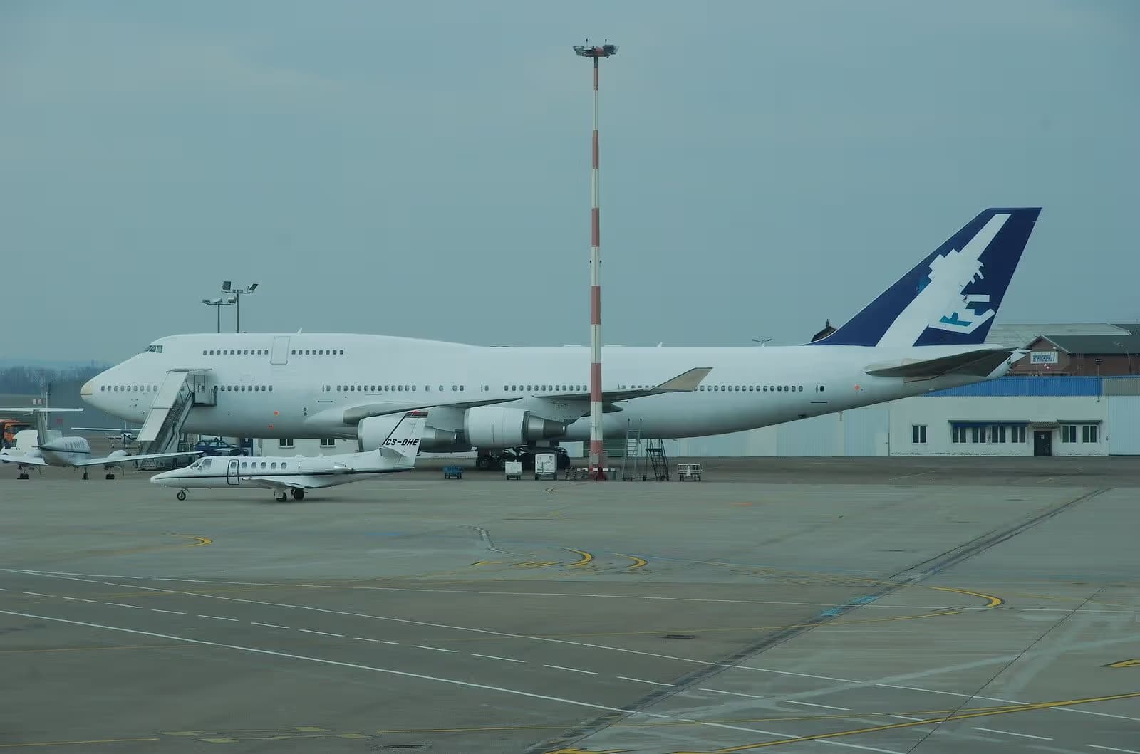 CS-DHE — Business jet