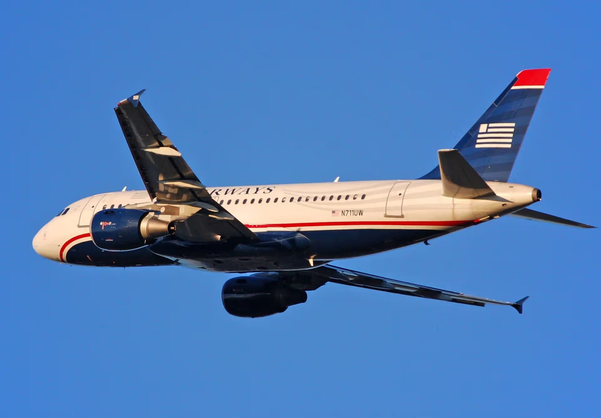 N711UW — Airbus