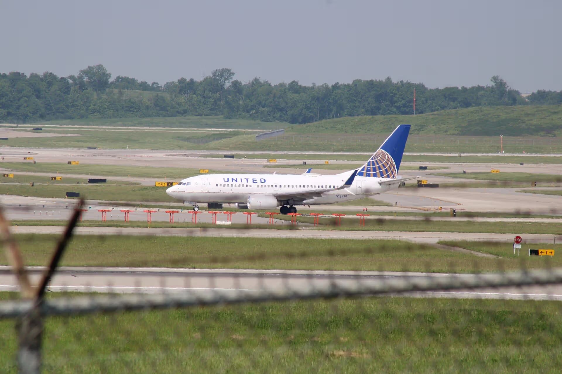N13750 — Boeing