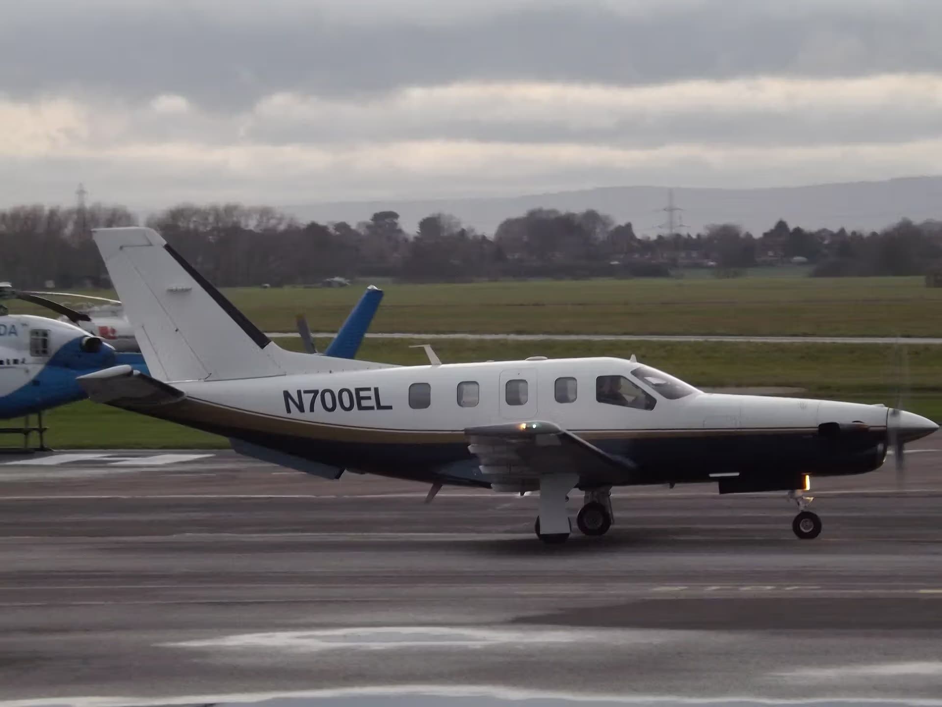 N700EL — Single-engine aircraft