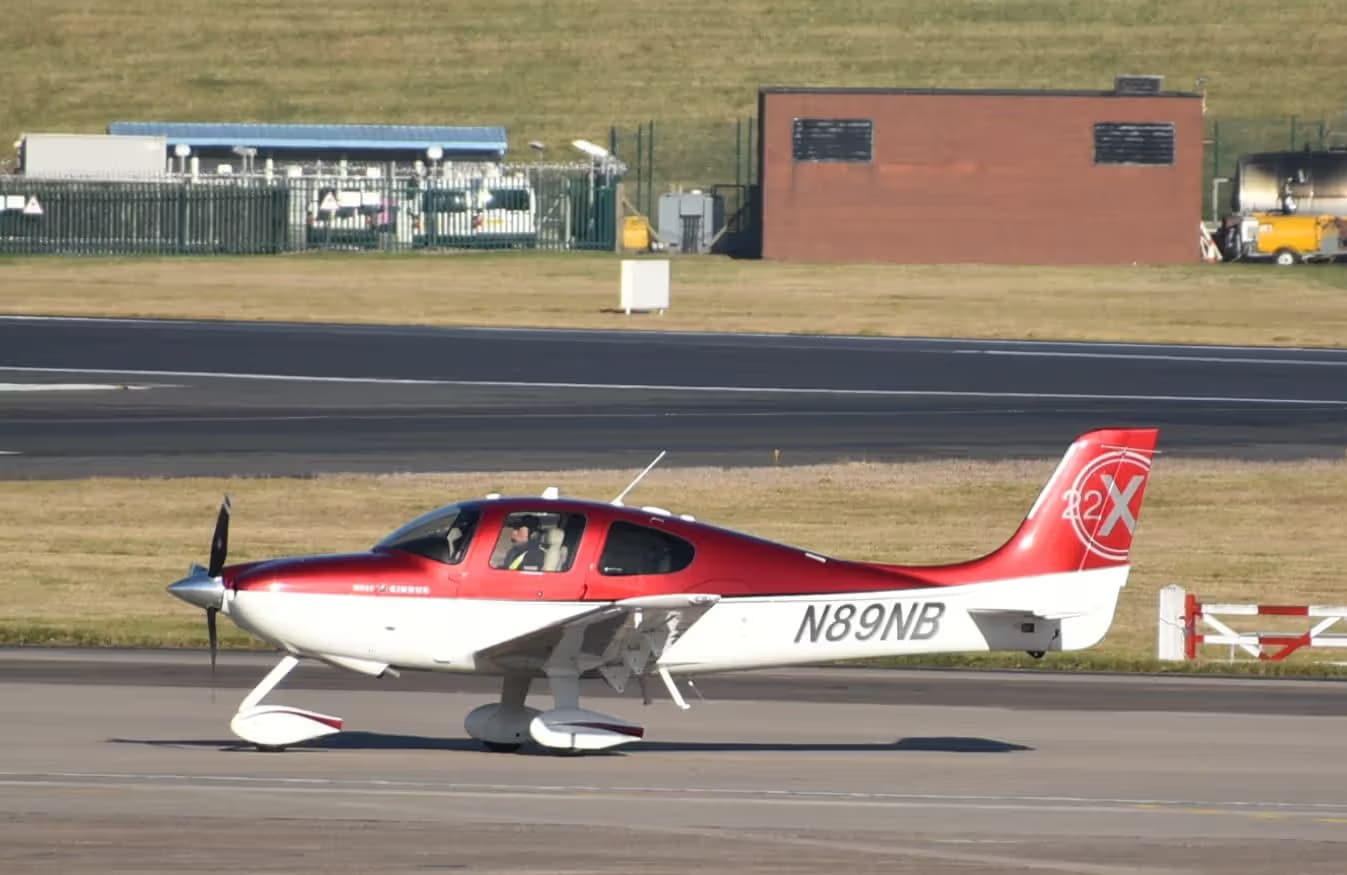 N89NB — Cirrus