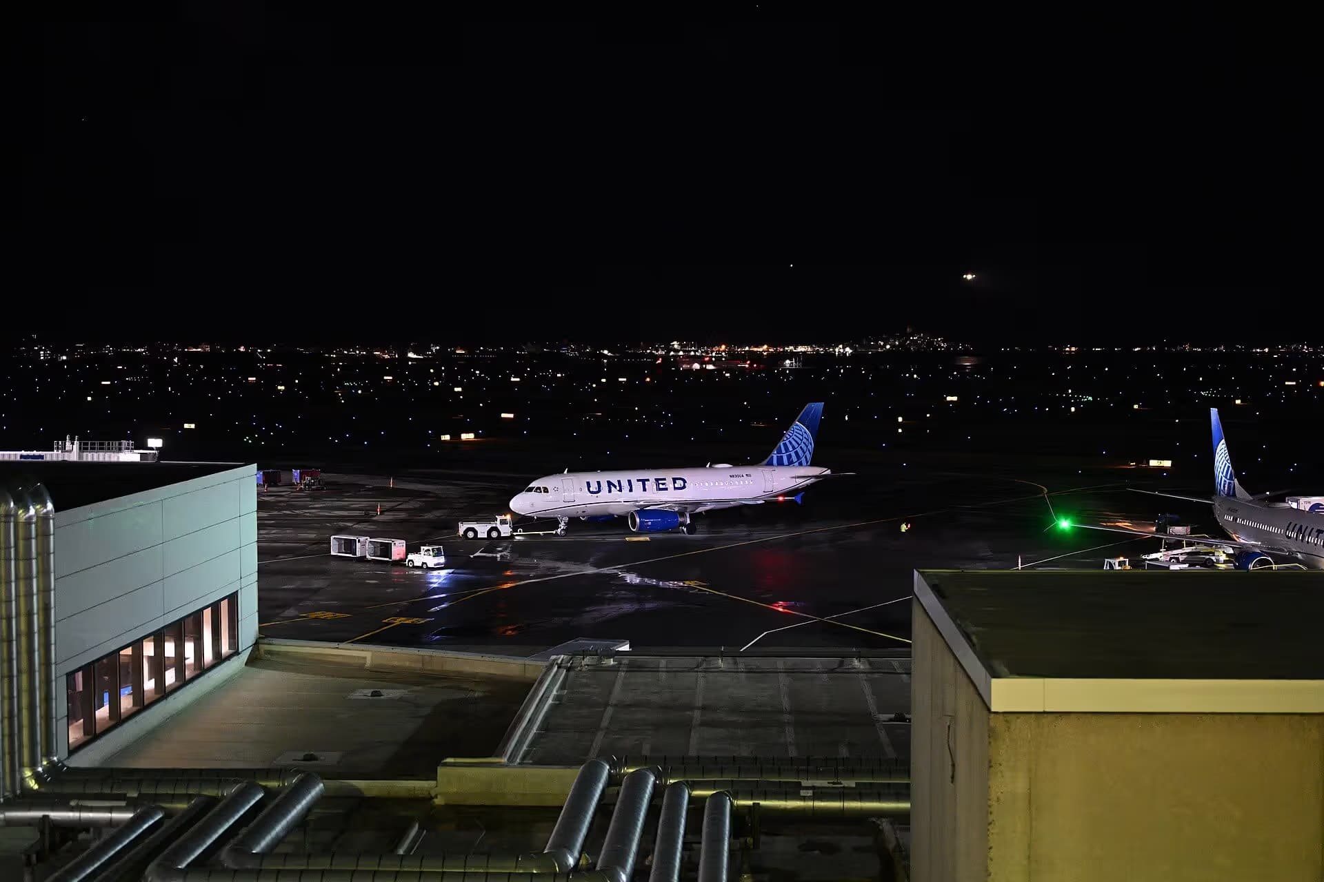 N830UA — Airbus