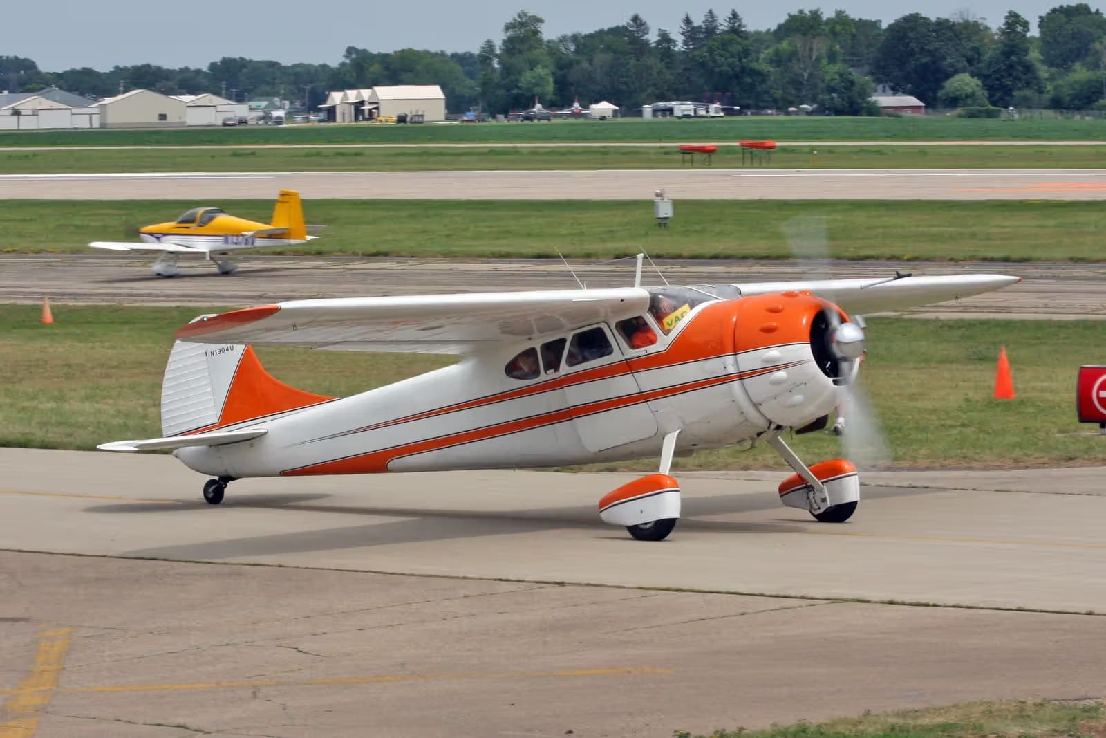 N1904U — Cessna