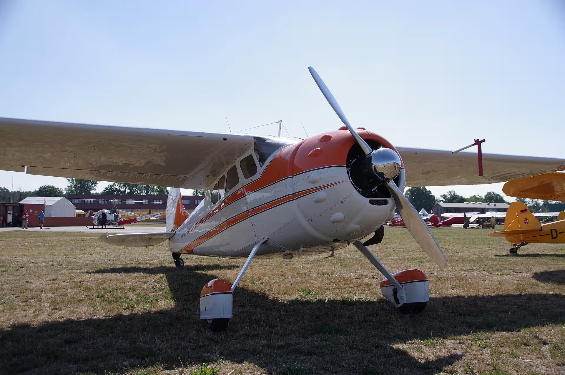 N1904U — Single-engine aircraft